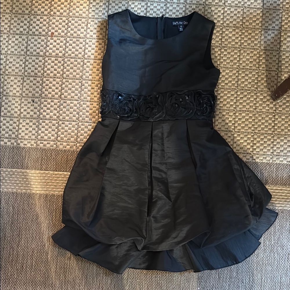 Black Sleeveless Ruffled Tiered Cocktail Dress